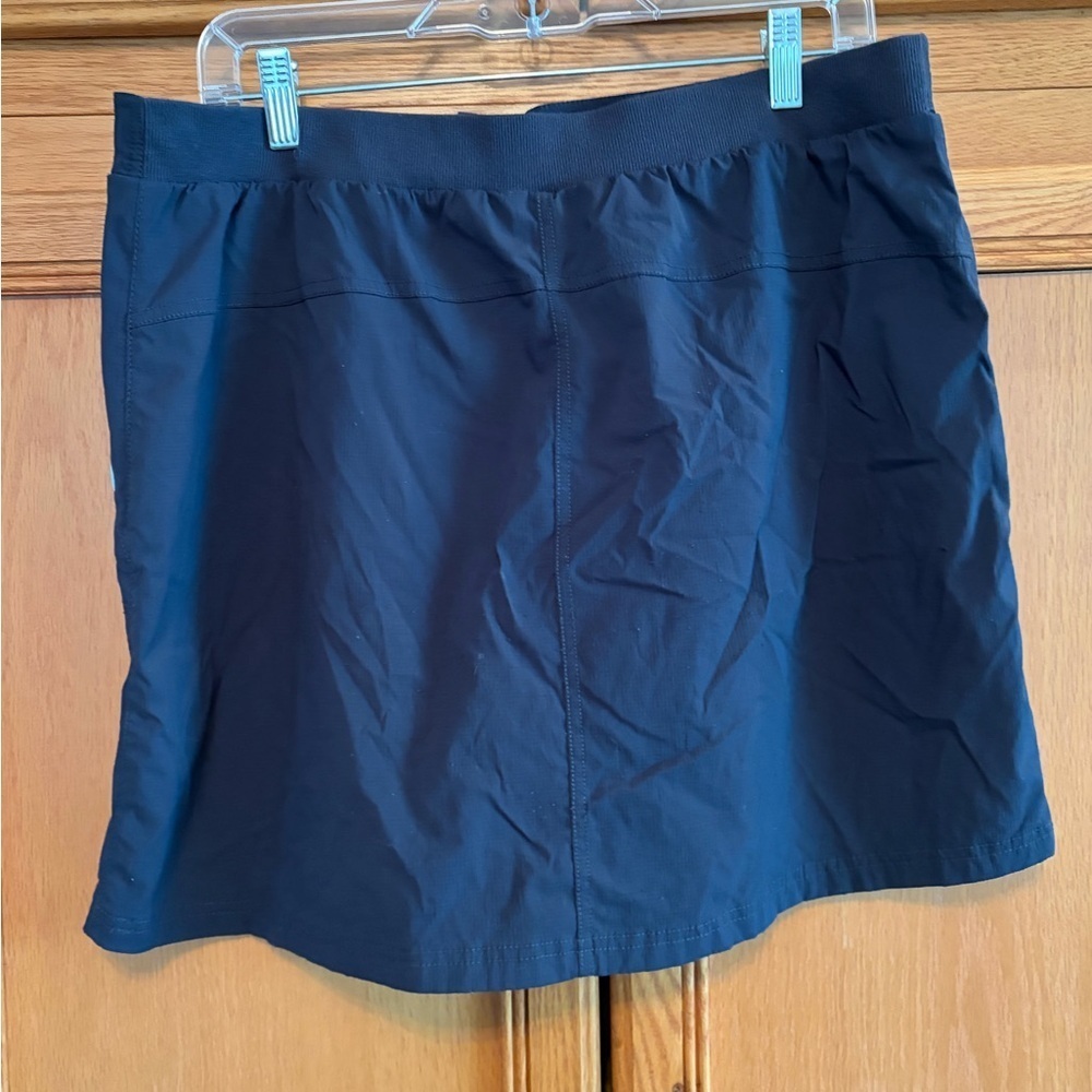 Te Verde Black Skort with Blue Accents size large - Picture 3 of 9